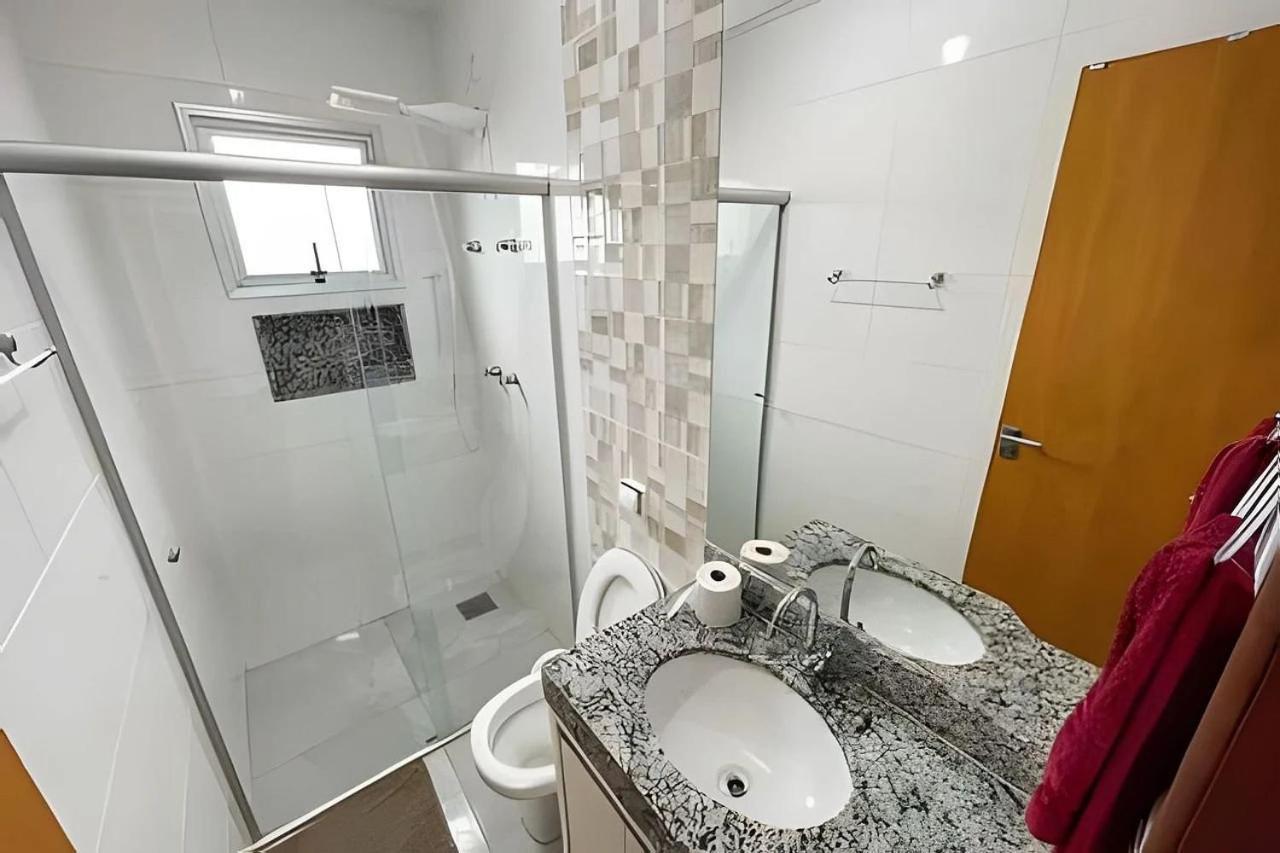 104 - Apartamento Completo Para Ate 7 Hospedes Patos de Minas Zewnętrze zdjęcie
