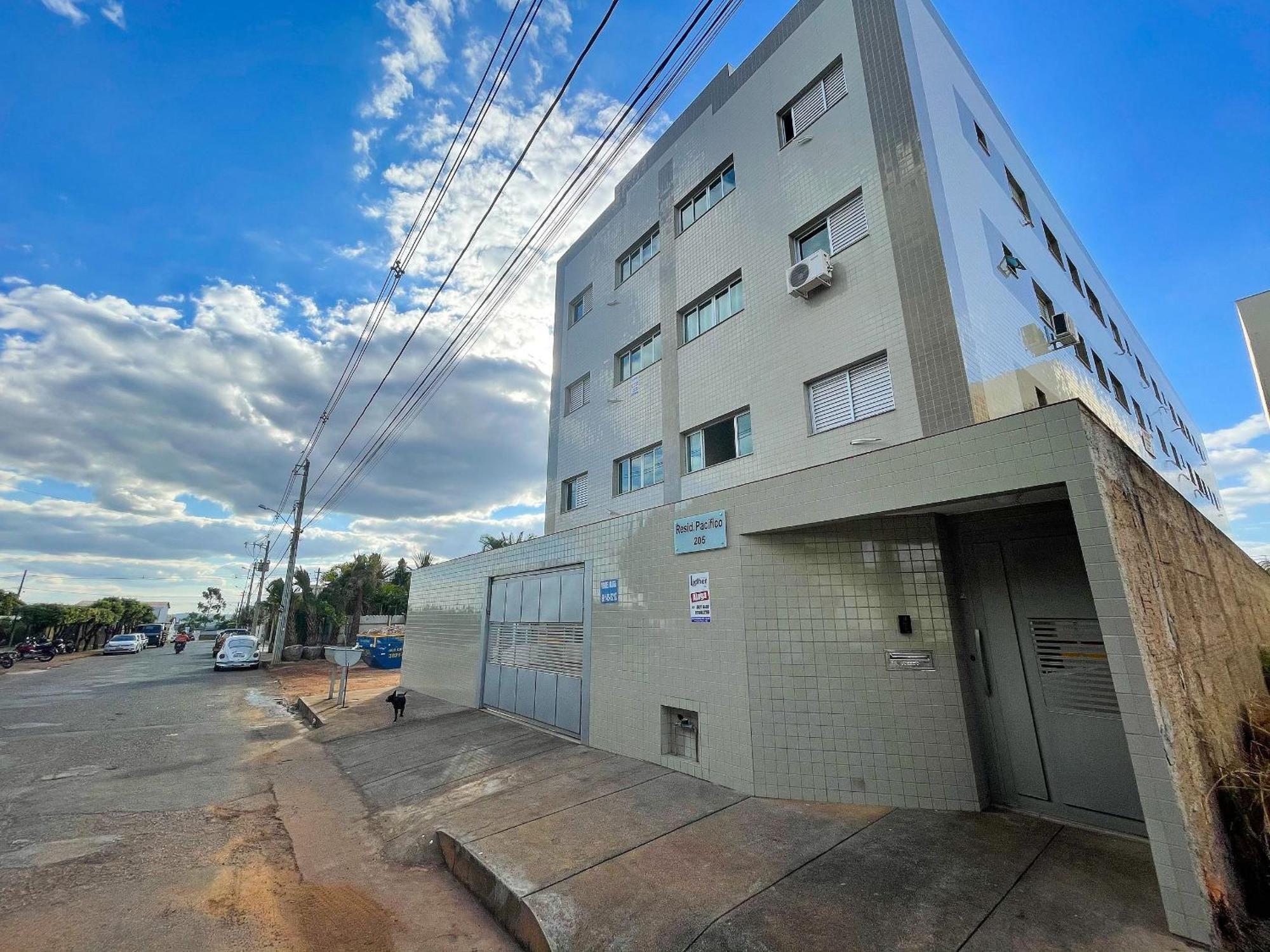 104 - Apartamento Completo Para Ate 7 Hospedes Patos de Minas Zewnętrze zdjęcie